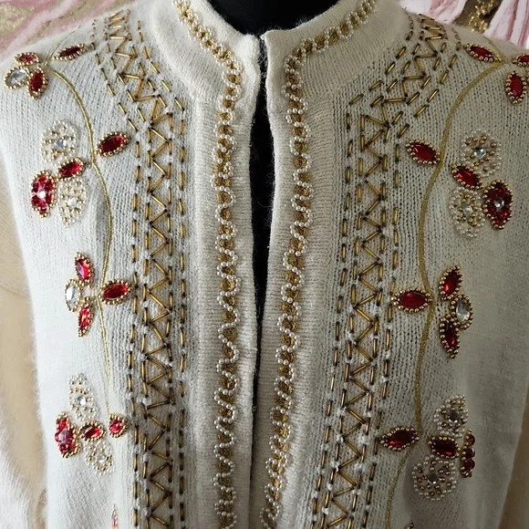 Pierre Cardin Cream Red Embellished Cardigan Sweater Size Large Vintage - Picture 4 of 13